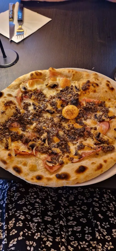 Tessa Post_Super Pizza_Porto_review