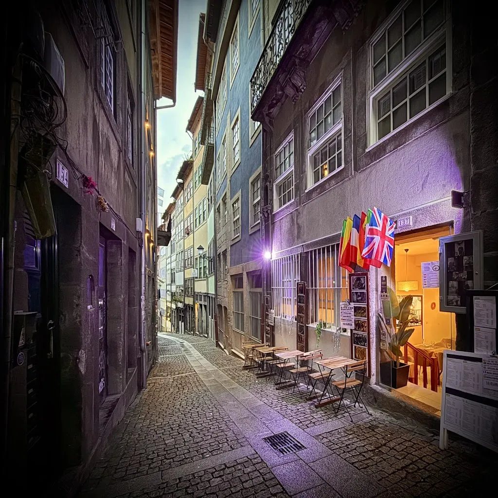 David Hong_Porto Á Noite_Porto_review