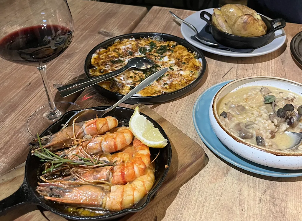 Jacqueline Gordon_ALIBI by YoursPorto_Porto_review