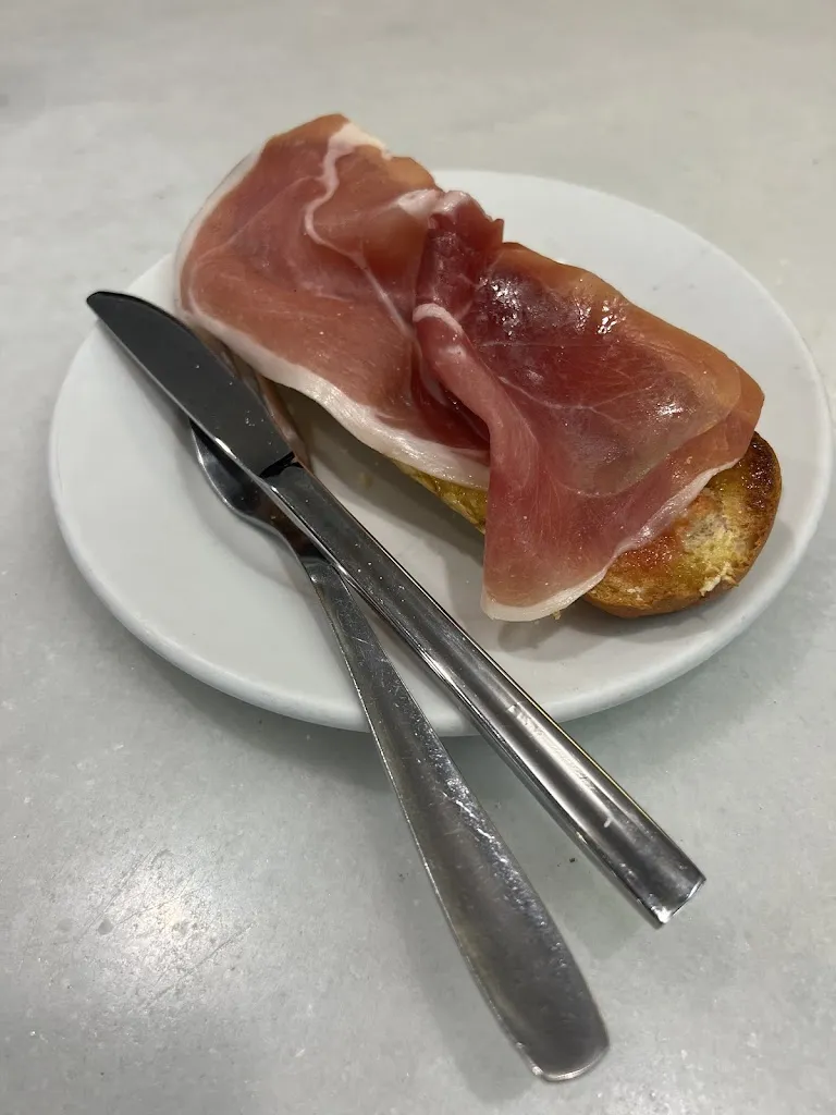 Mark Uebergang_Bar Valle del Tiétar_San Miguel del Valle_review