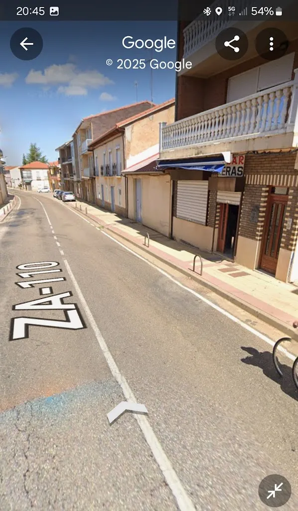 Susana Borrás_Bar Ferreras_Santibáñez de Vidriales_review