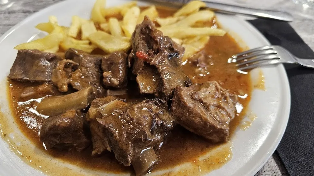 Antonia Torralbo artenJoya_Bar Restaurante Galicia II_Tábara_review