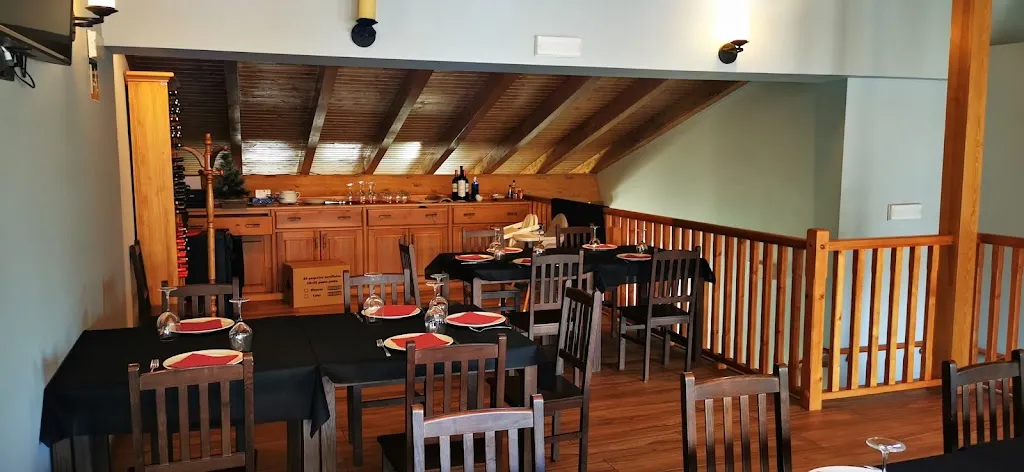 Bar-Asador Las Cumbres restaurant in Tábara