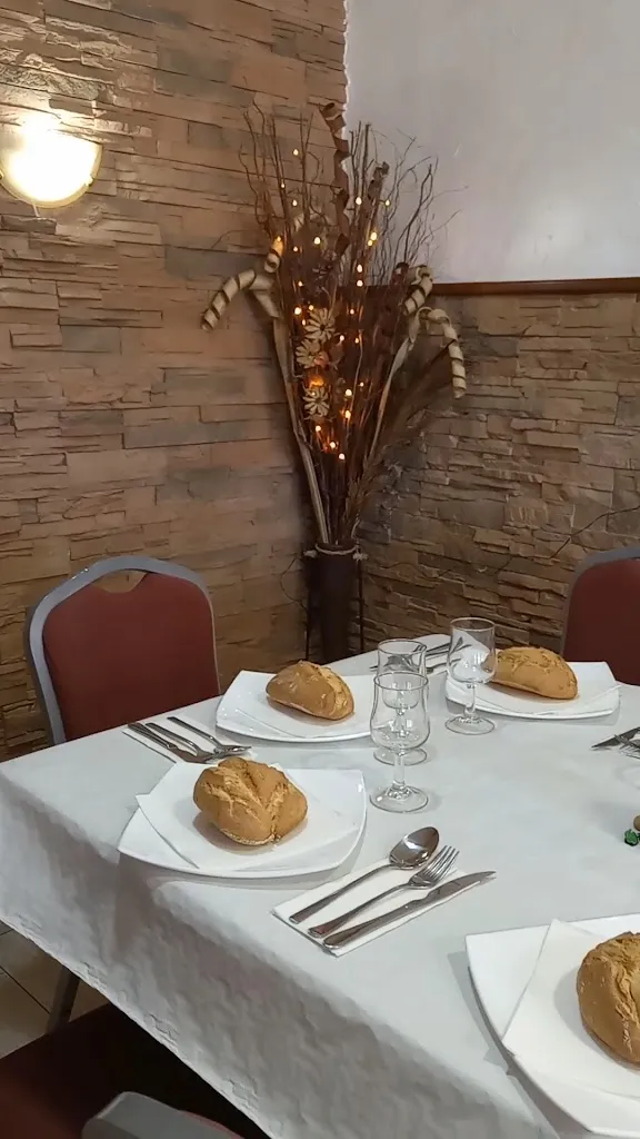 Bar-Restaurante ESLA_Santovenia_slider_image_2