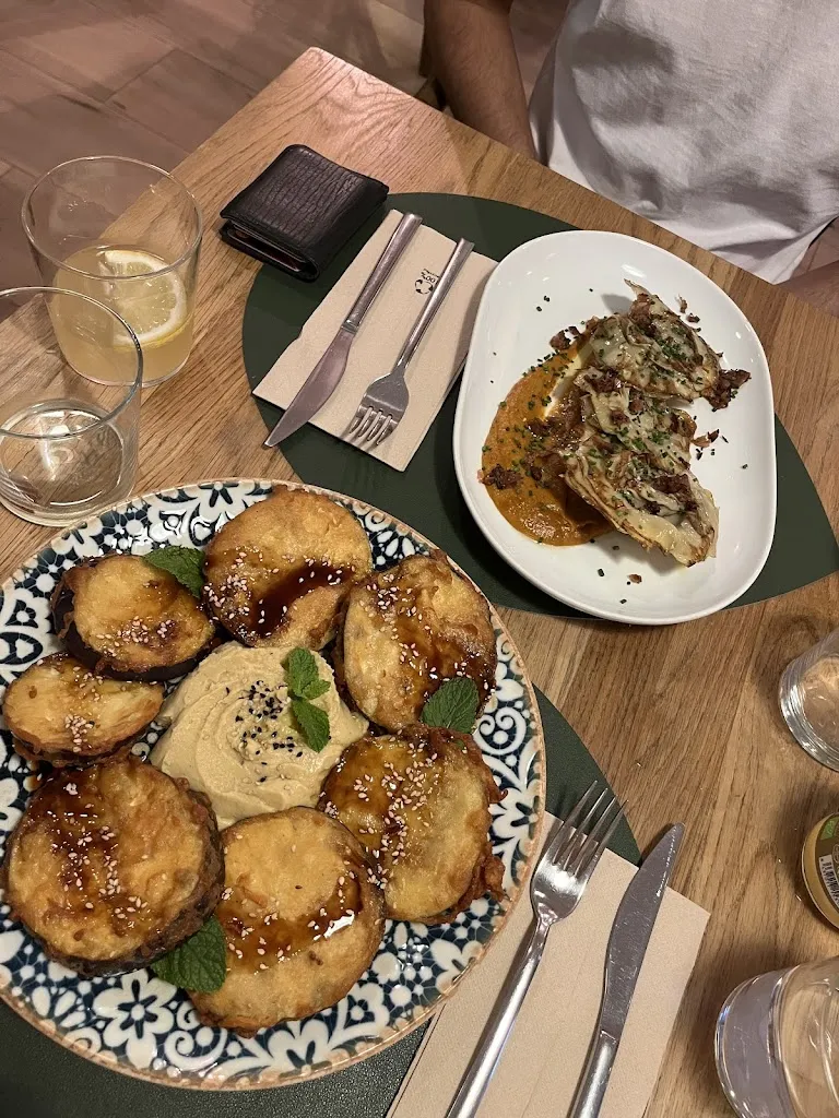 Leila Hanson_Hakuna Matata Veggie_Torre del Valle La_review