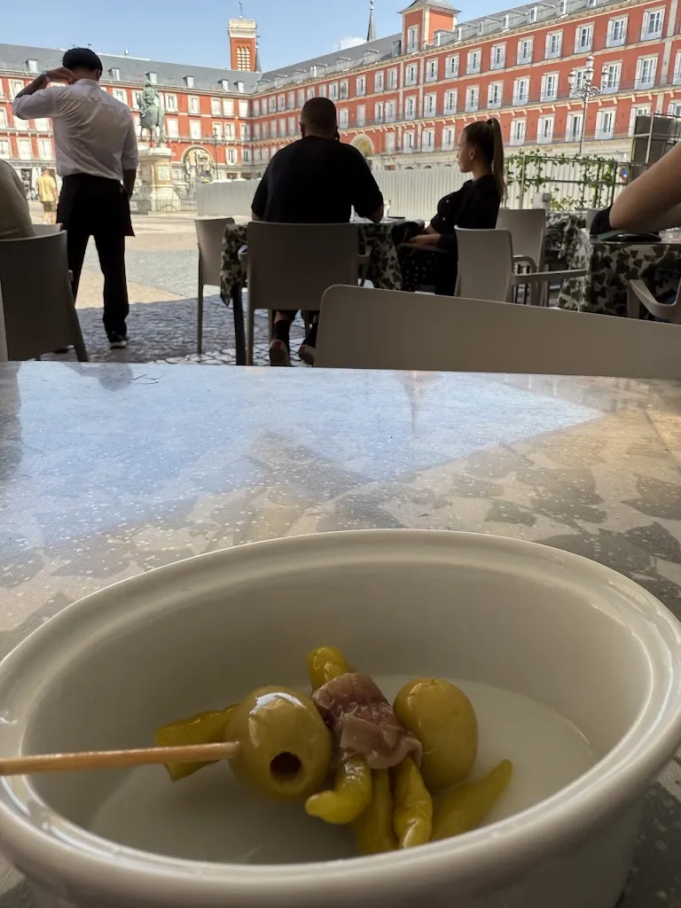 Robert Stonecipher_Cafetería Magerit_Torre del Valle La_recensione