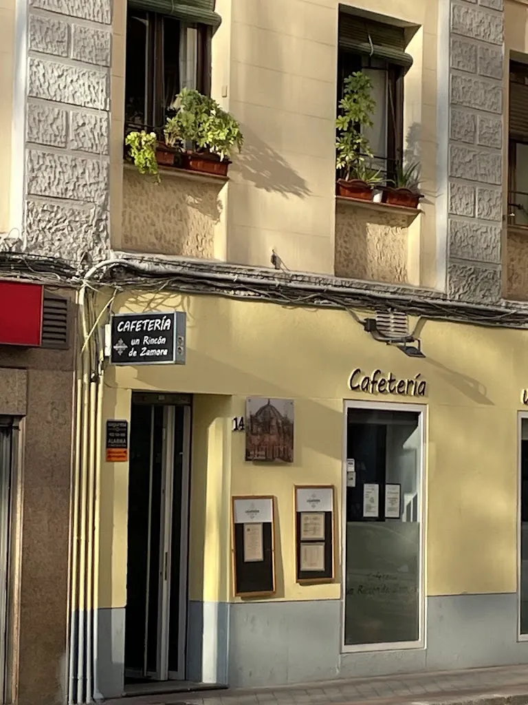 Maikel Bernal_Un Rincón de Zamora_Uña de Quintana_review