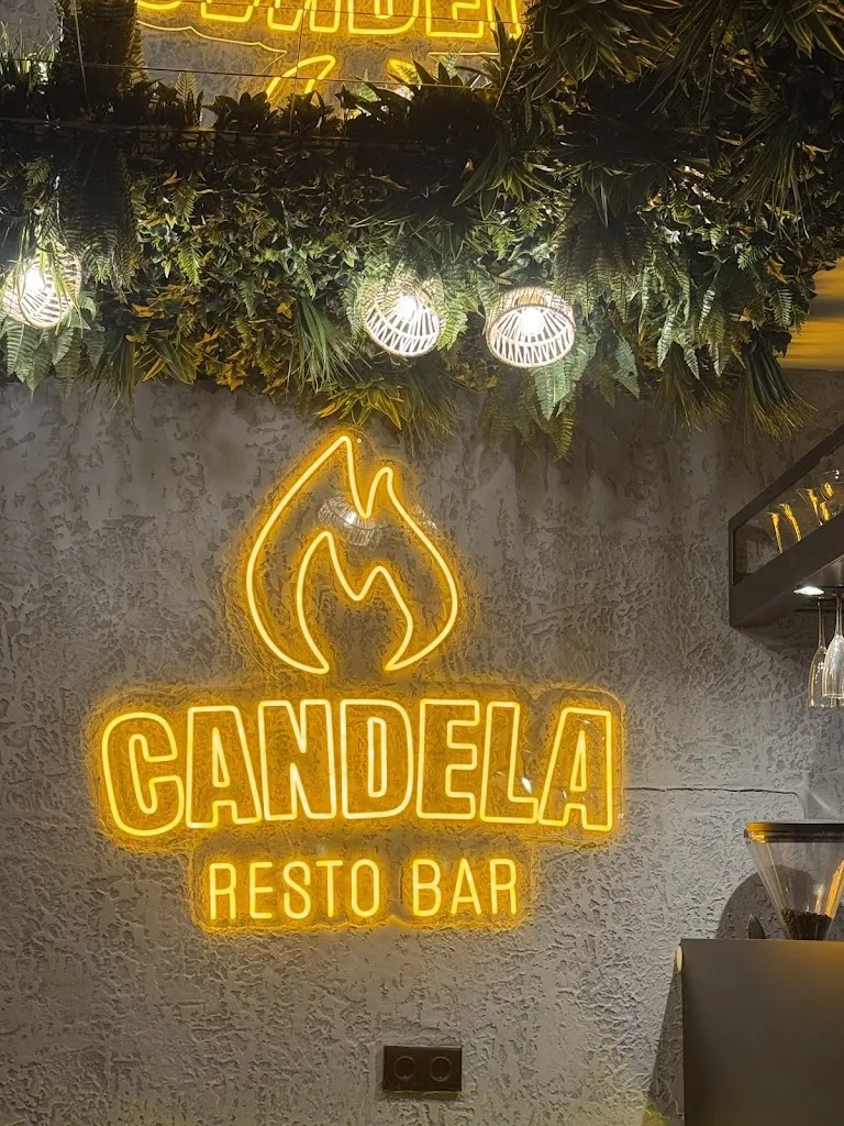 Marta Acosta_Candela Resto Bar_Uña de Quintana_review