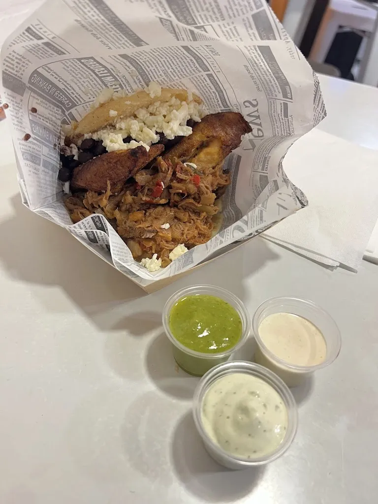 Brayan Barros_Q' + DA Restaurante_Uña de Quintana_review