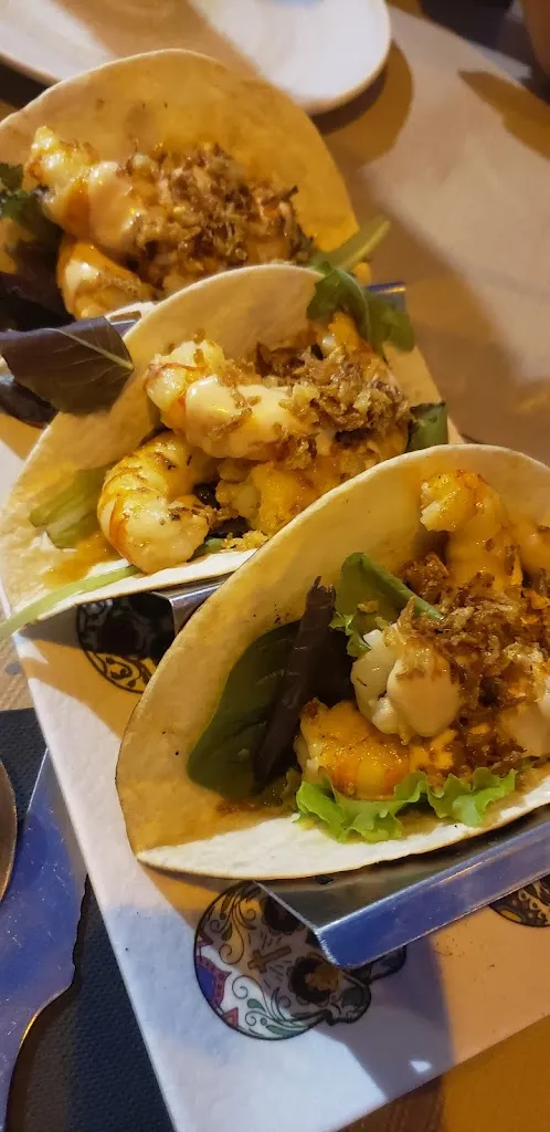 Enrique Sanchez Bragado_Clavo y Canela_Valcabado_review