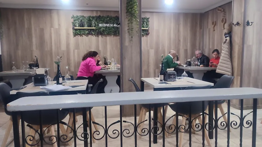 Clavo y Canela restaurant in Valcabado