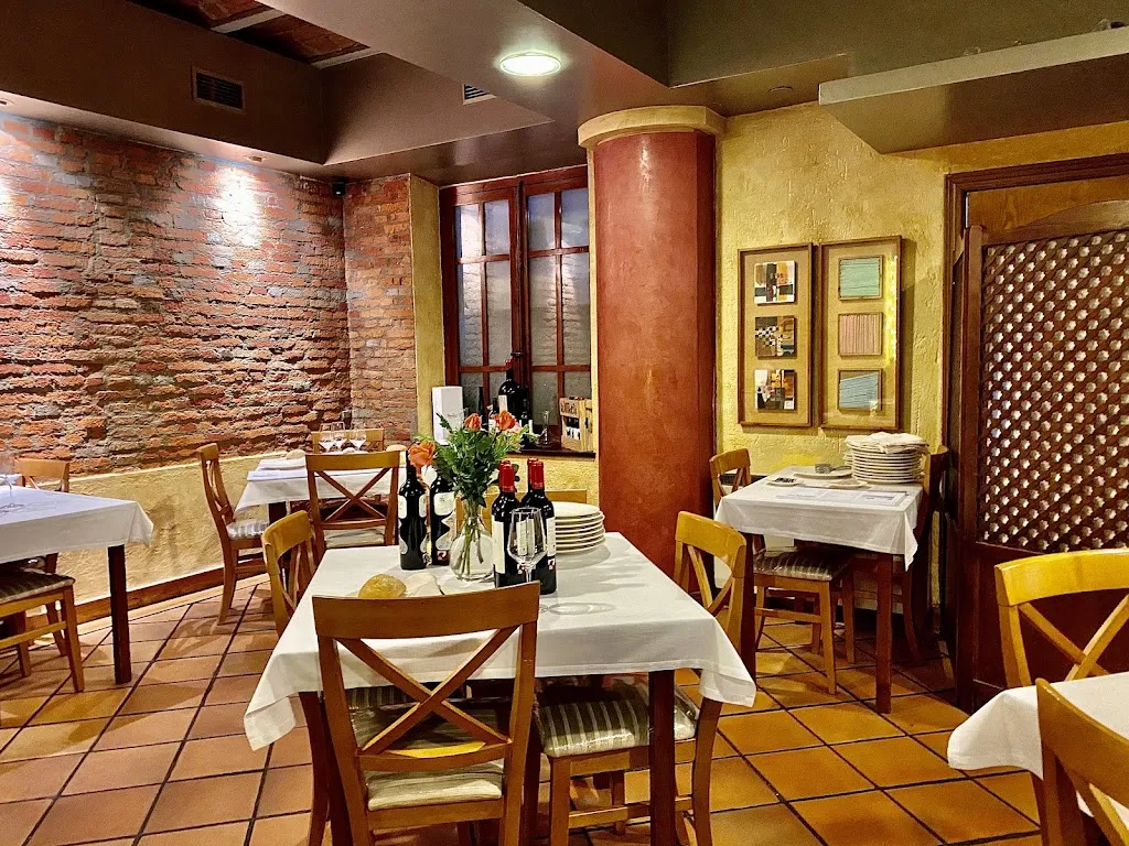 Casa Cipri restaurant in Valcabado