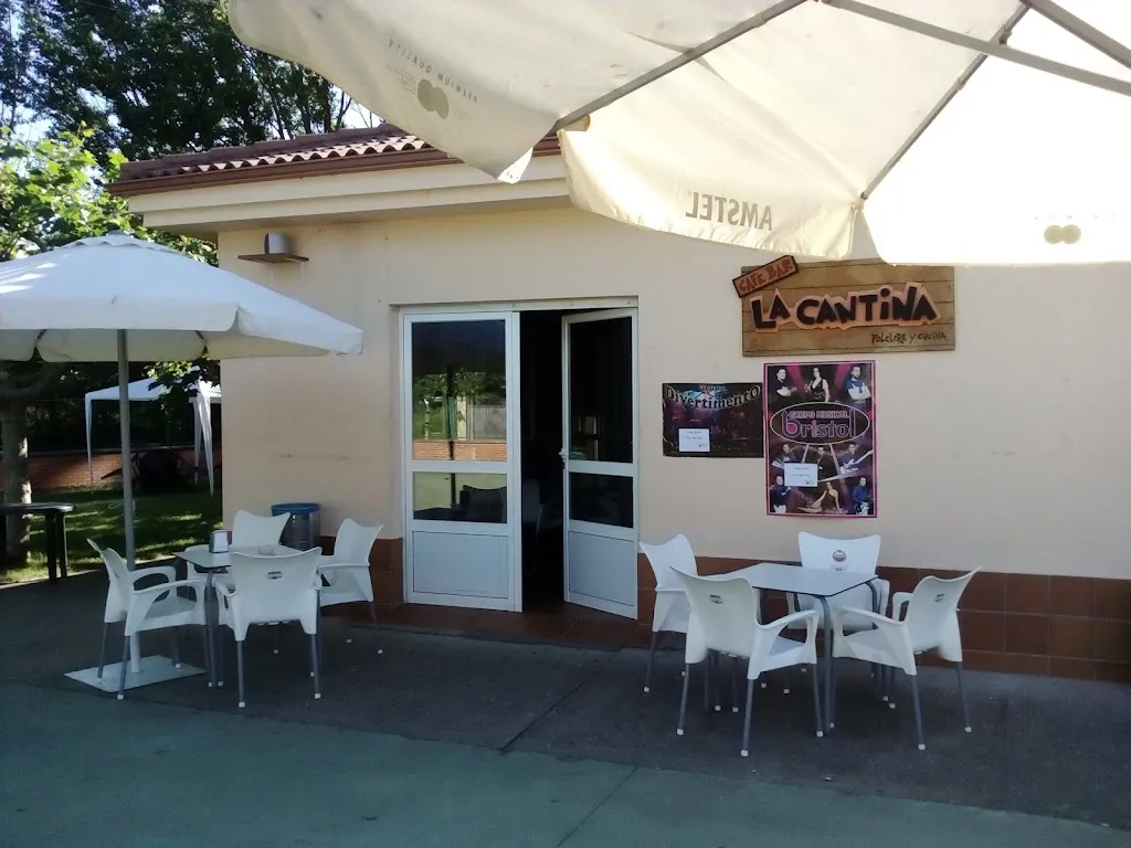 Cafe Bar La Cantina restaurant in Vega de Tera