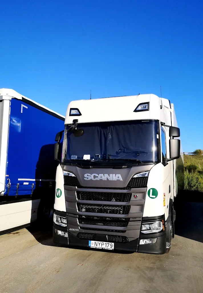 Rinat Rafailovich_Area de descanso_Vallesa de la Guareña_recensione