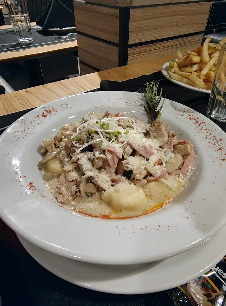 micaela miranda_Safrán_San Justo_review