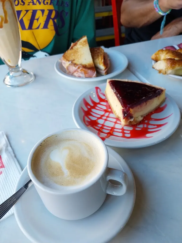 Sabrina Gabriela Orellana_Kentucky Pizza San Justo_San Justo_recensione