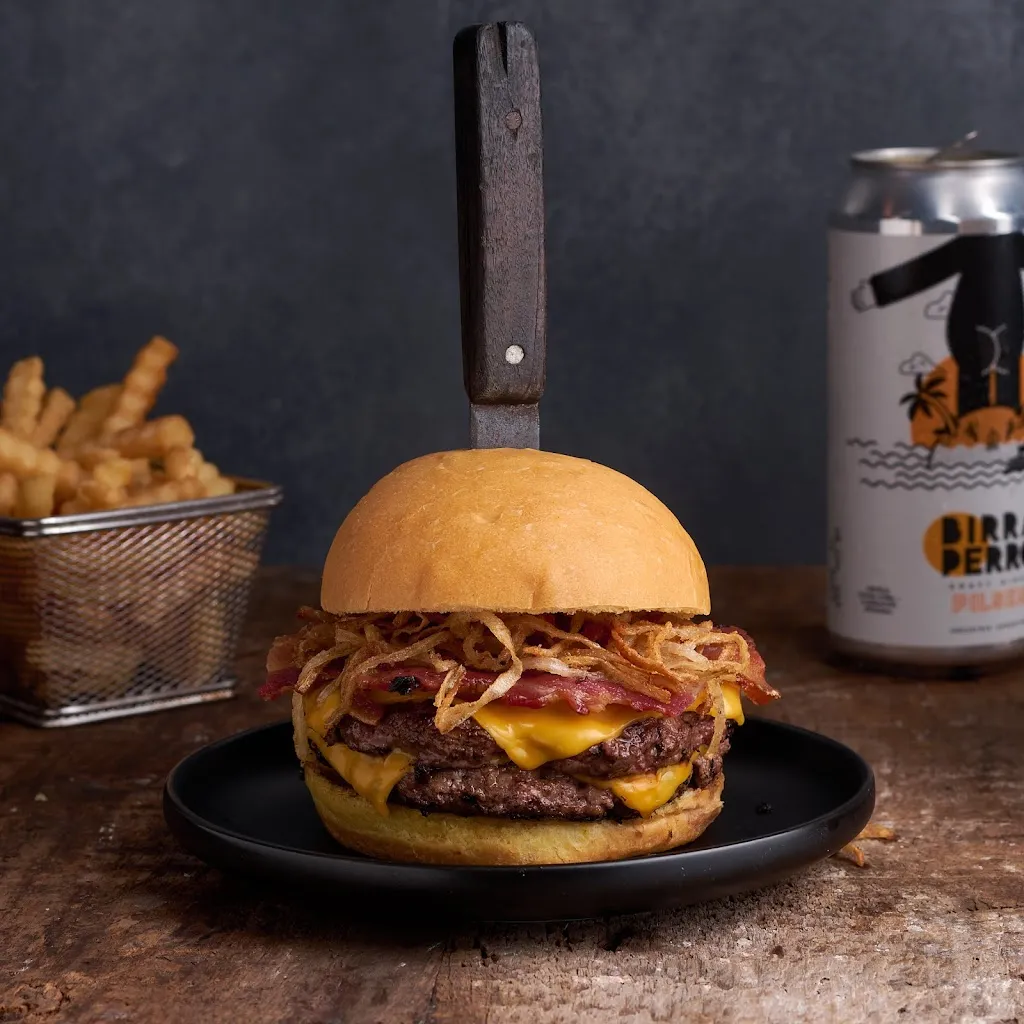 CANNIBALE Burger restaurant in San Justo