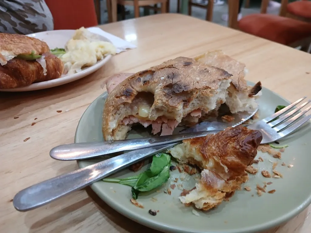 Dana debora D D_La Josefa_San Justo_review