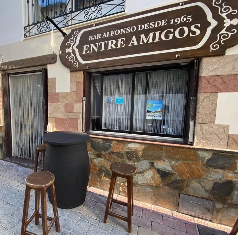 Bar Entreamigos (bar Alfonso) restaurant in Vélez-Blanco