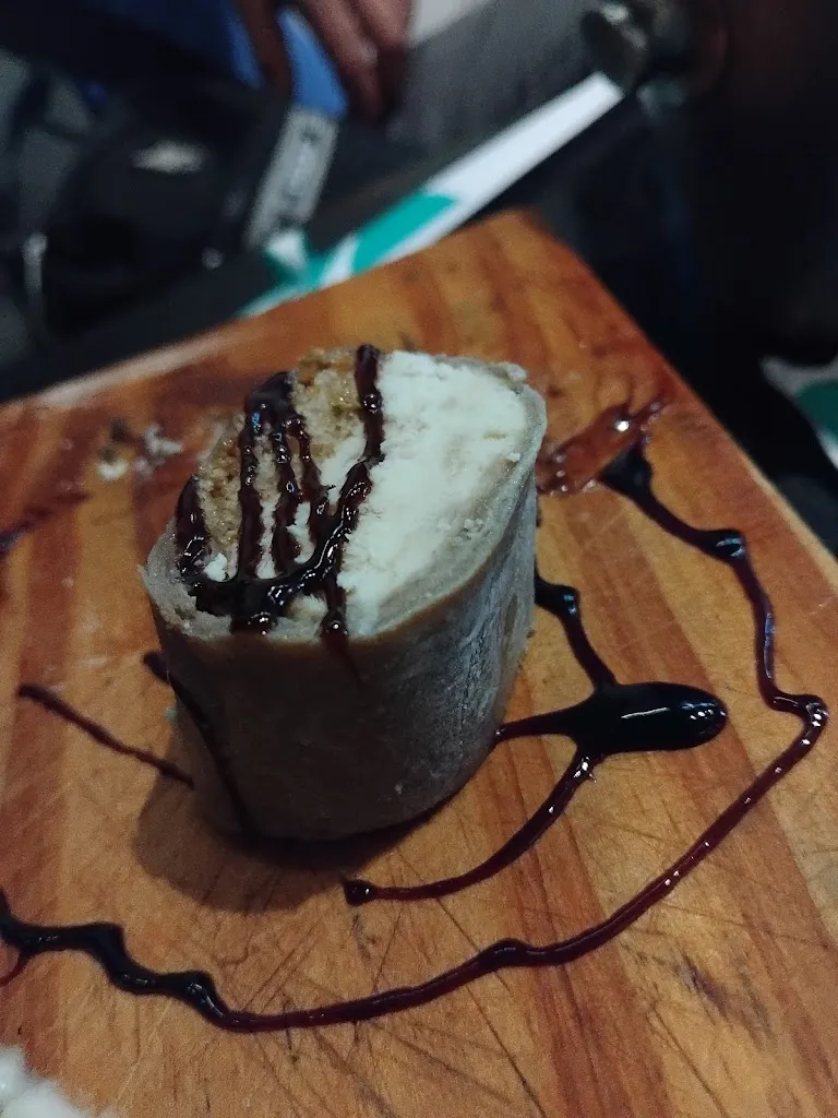 Paula Castignani_Amida Sushi-Wok_San Justo_review