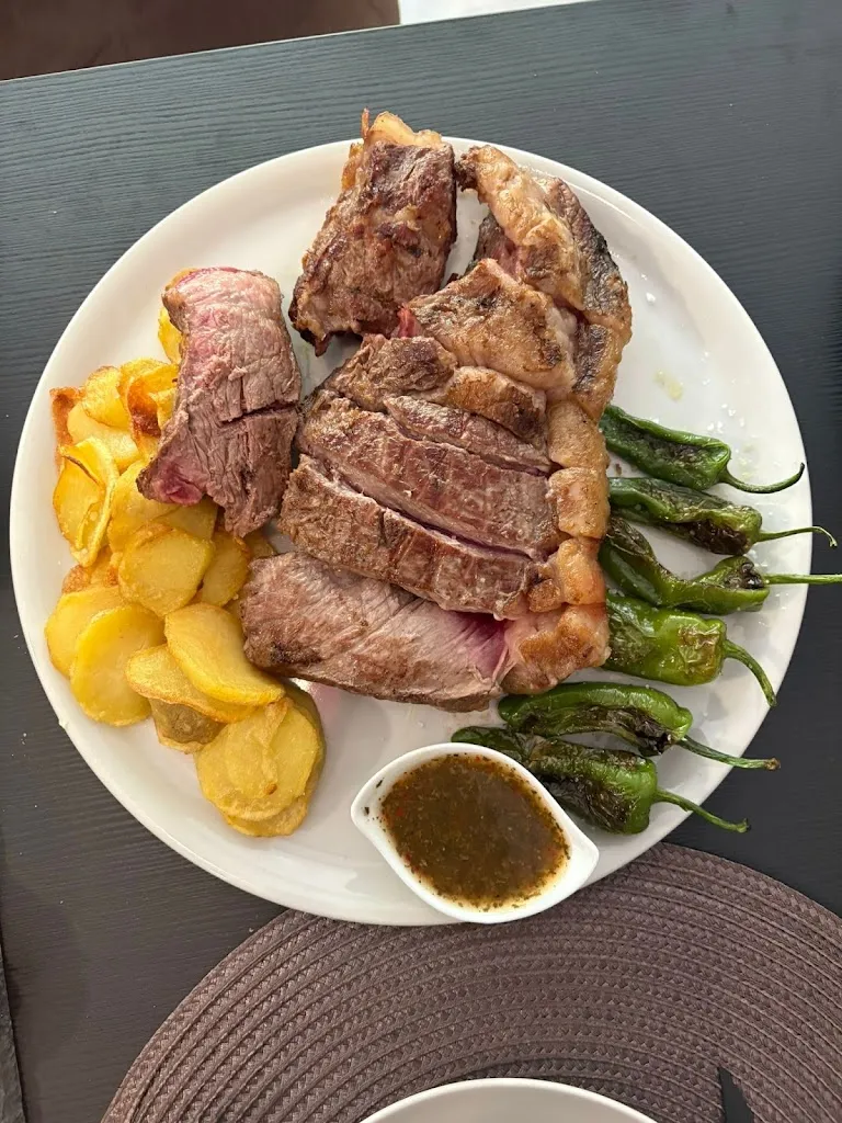 Élite Darts_Villalobos_slider_image_3