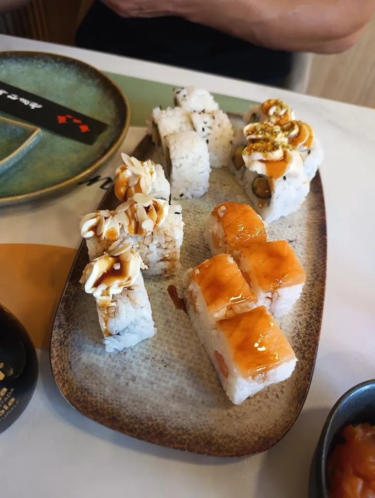 Sylwia Solowiej_Sushi Land_Villalobos_review
