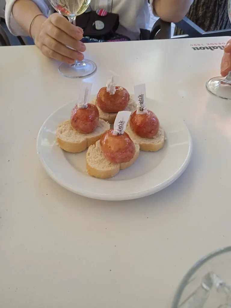 Menu_Bar Pitorra_Villalobos_image_2