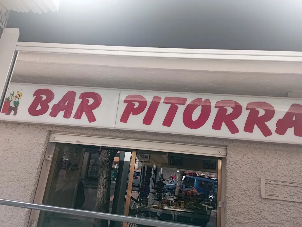 CARMEN JULIA PARDO_Bar Pitorra_Villalobos_review