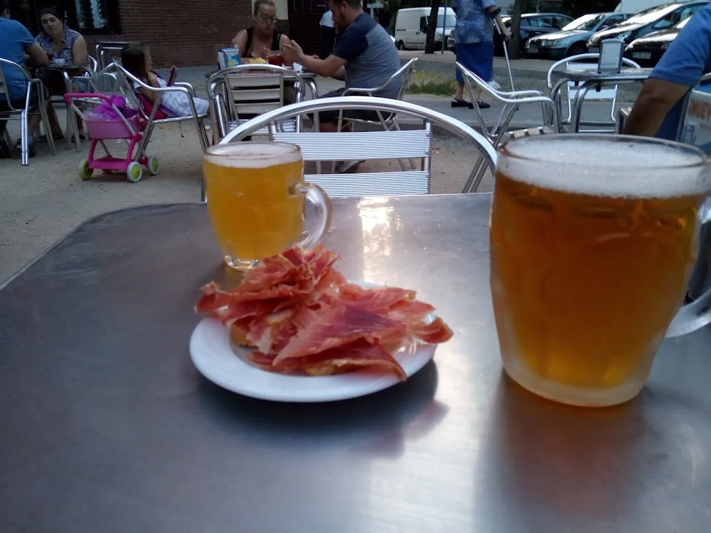 Cafetería El Barrío restaurant in Villalobos