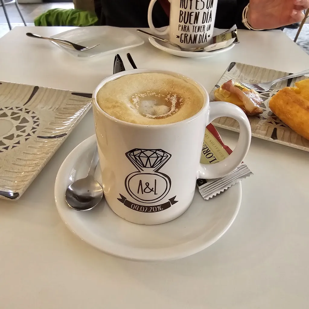 Menu_Bar La Plaza_Villanueva de las Peras_image_9