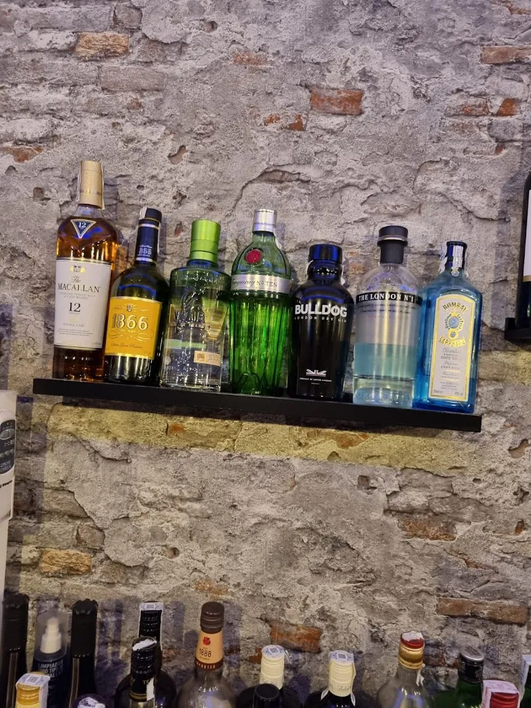 Bar La Plaza_Villanueva de las Peras_slider_image_1