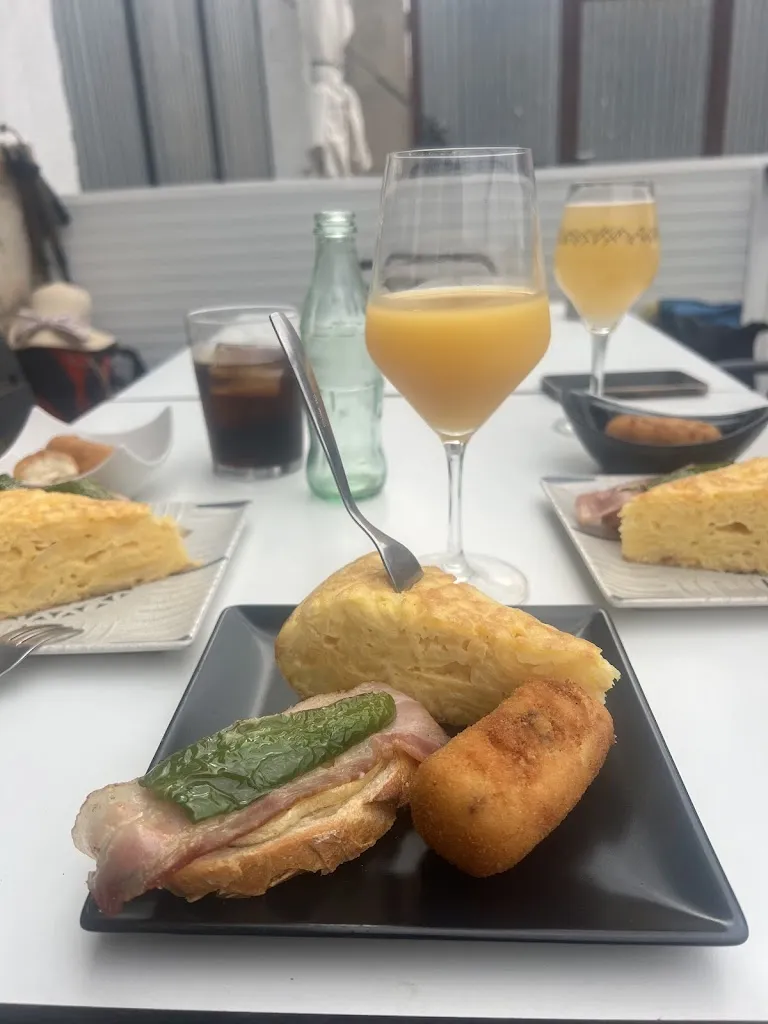 Bar La Plaza_Villanueva de las Peras_slider_image_3