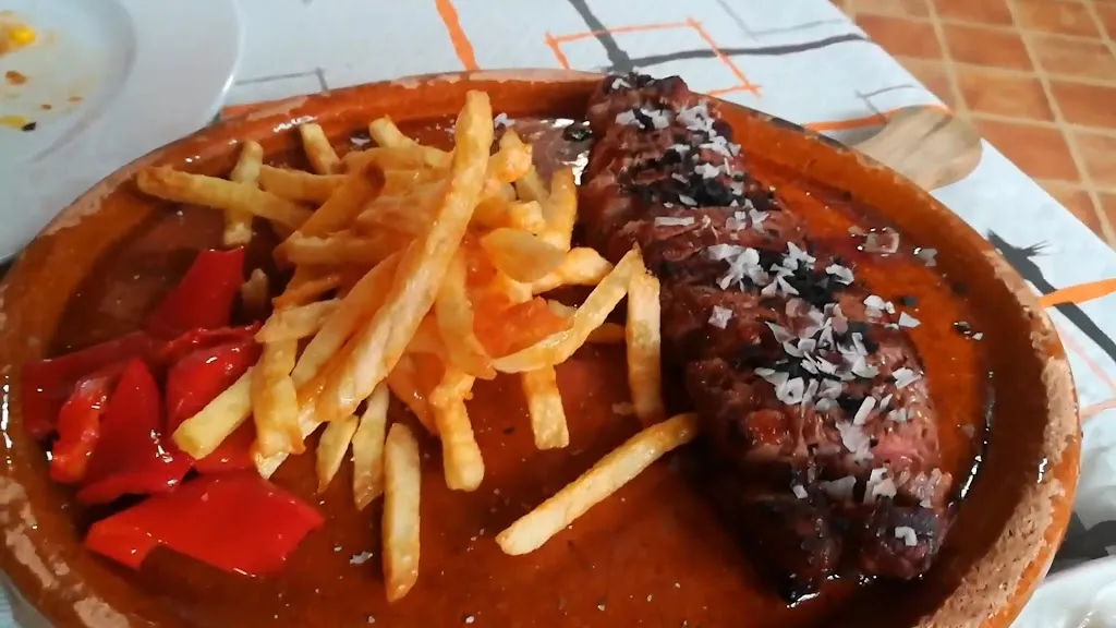 Restaurante la Moña_Villanueva de las Peras_slider_image_2