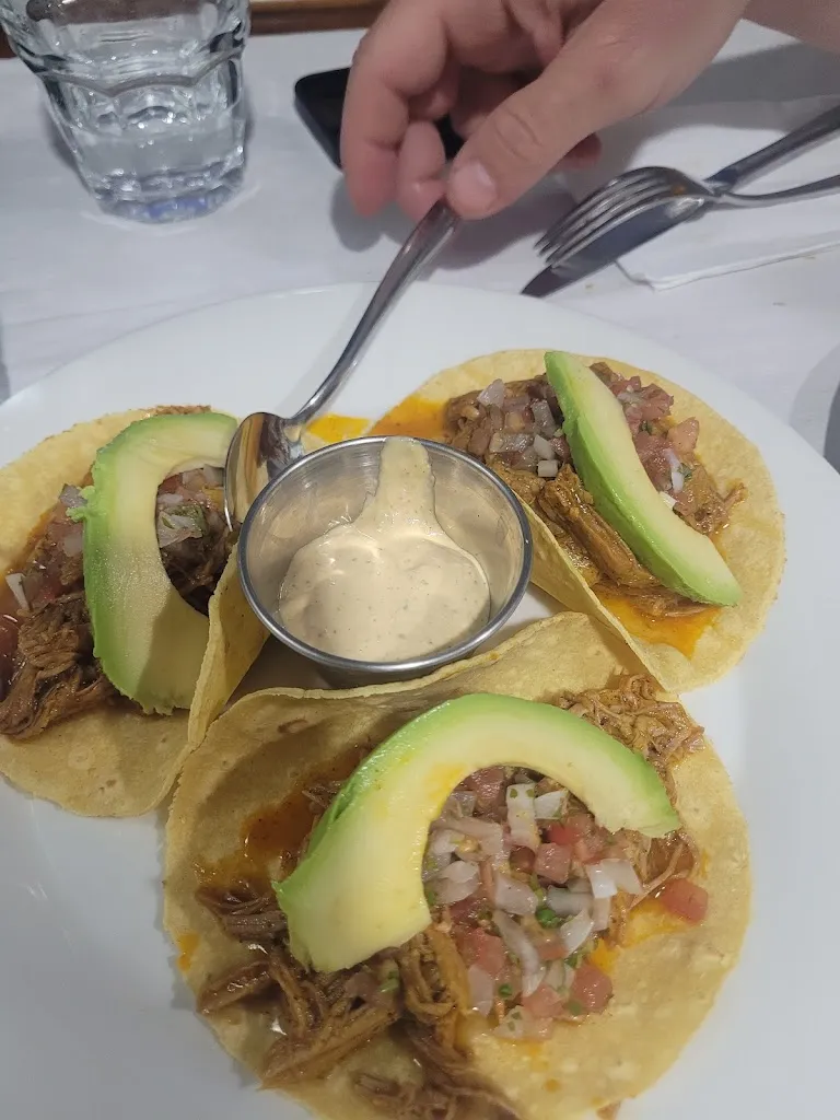 Linda Pöchlauer_Taberna Campo_Villaescusa_review