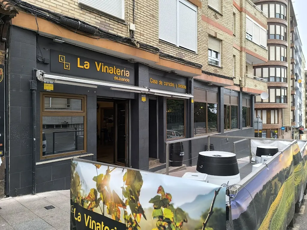 MªEsther Santamaria_La Vinatería de Juande_Villaescusa_review