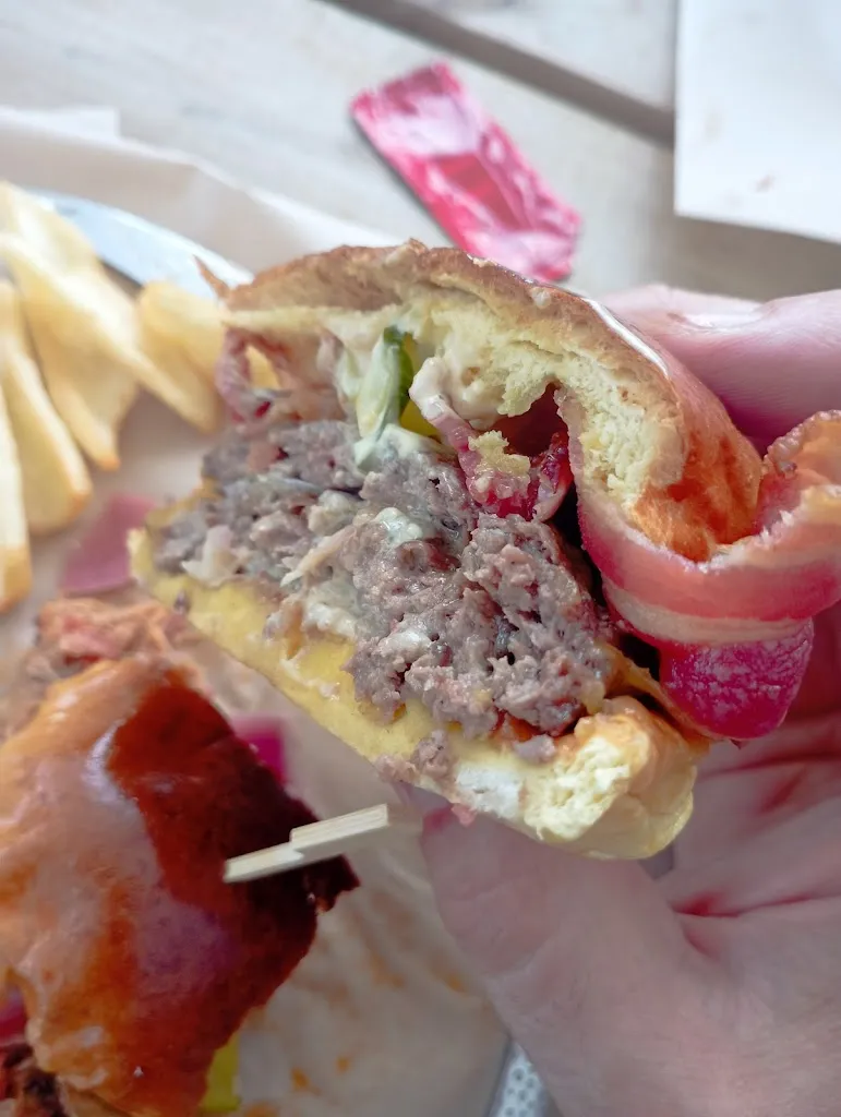 Joel Garrido_La Merla Craft Beer & Burger_Villaescusa_review