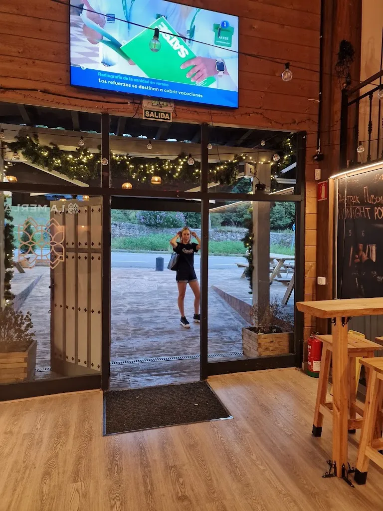 Valentin F_La Merla Craft Beer & Burger_Villaescusa_review