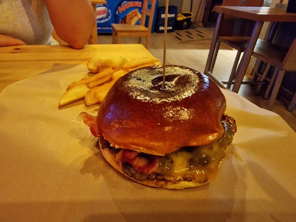 La Merla Craft Beer & Burger_Villaescusa_slider_image_2