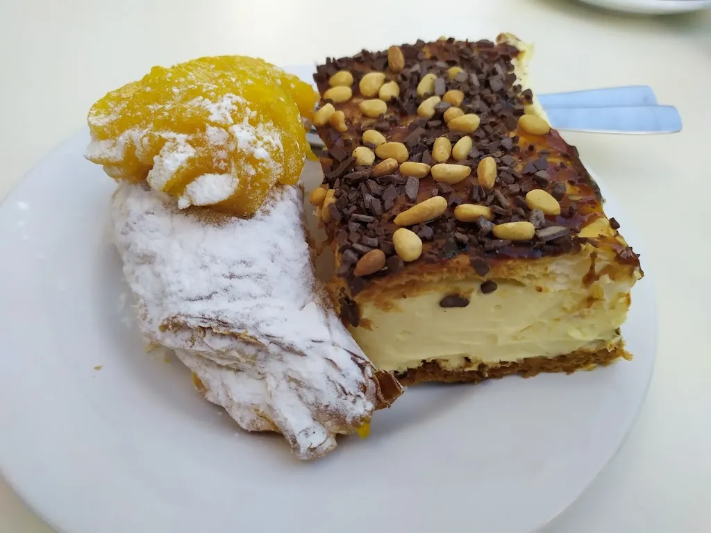 Cafetería Ginés Y María_Vélez-Blanco_slider_image_2