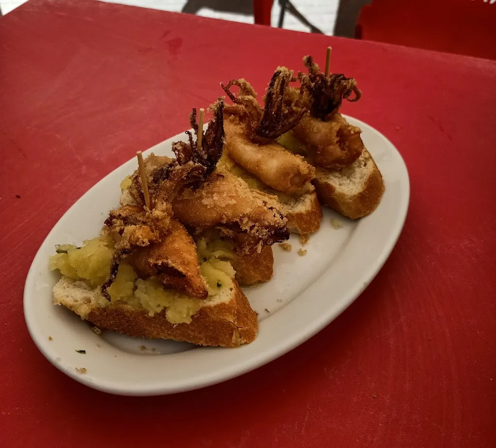 Bar Chinchos restaurant in Ainzón