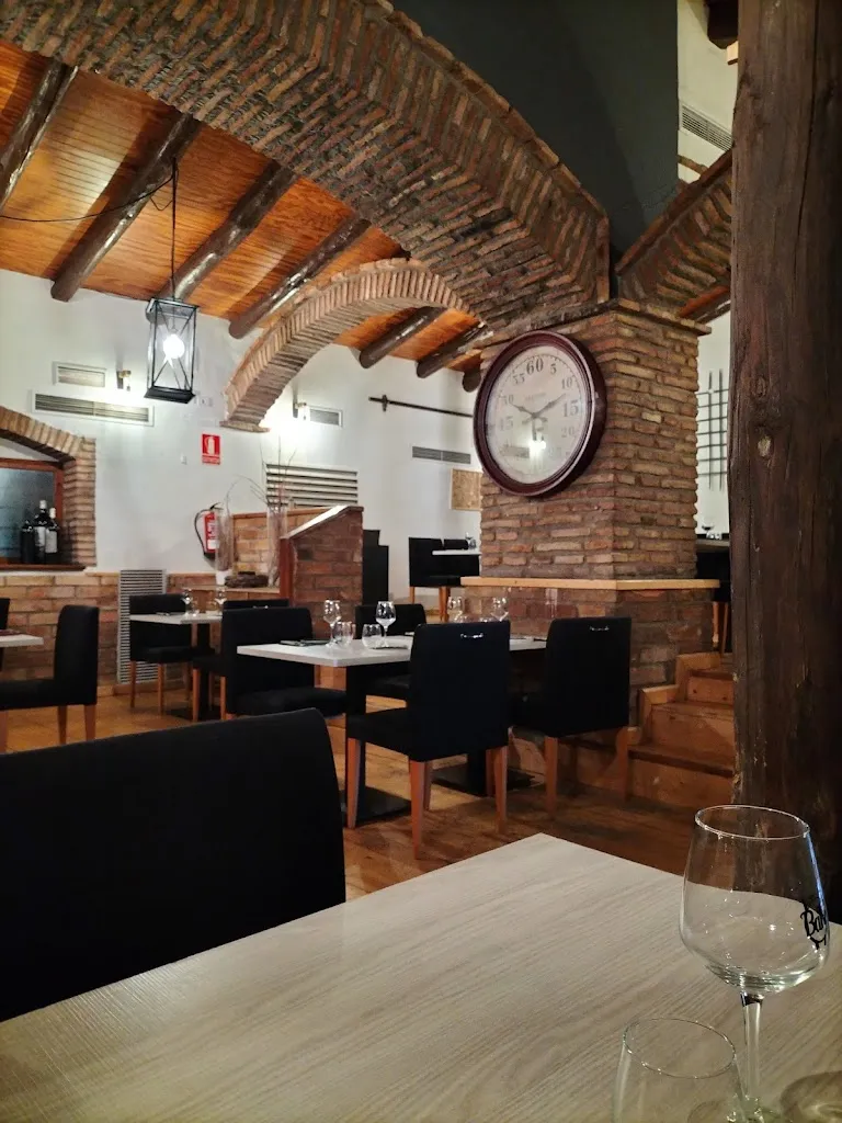 Asador Bako. Cariñena_Aguarón_slider_image_3