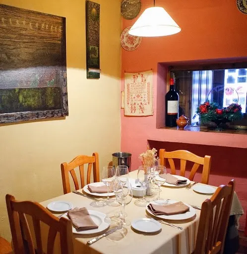 Restaurante La Rebotica restaurant in Aguarón