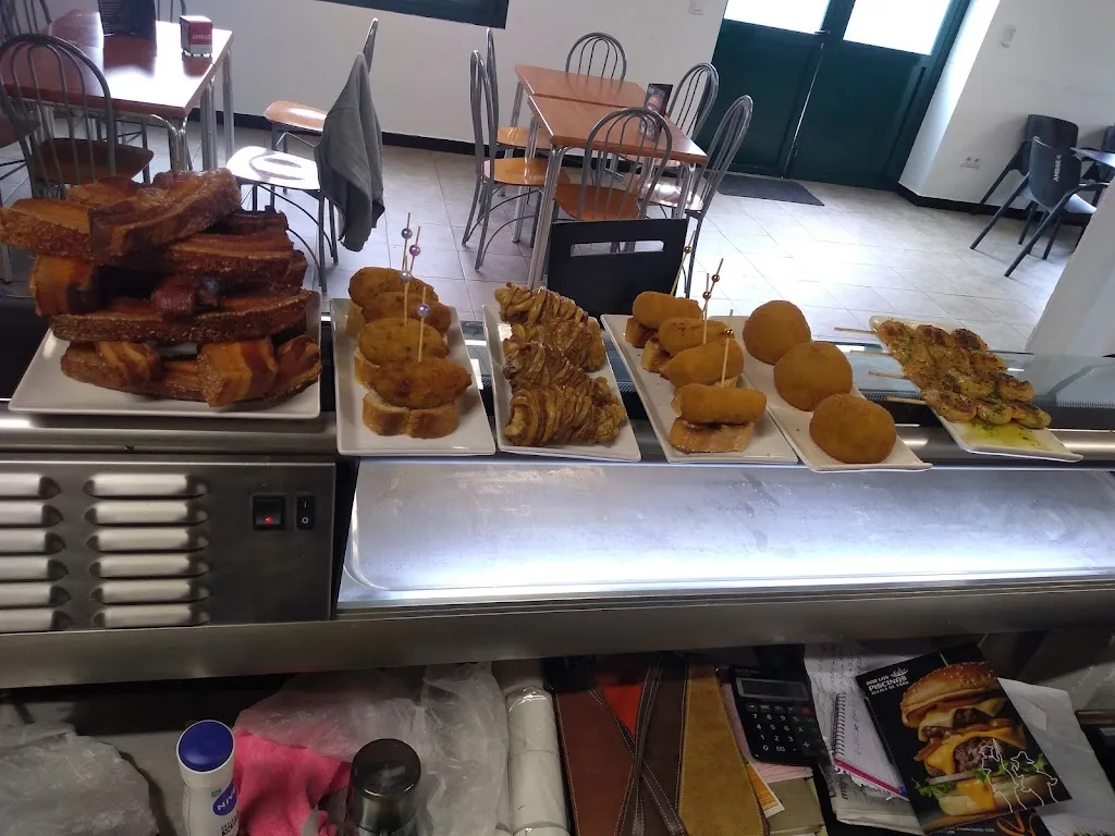 Bar Las Piscinas, Alcalá de Ebro restaurant in Alcalá de Ebro