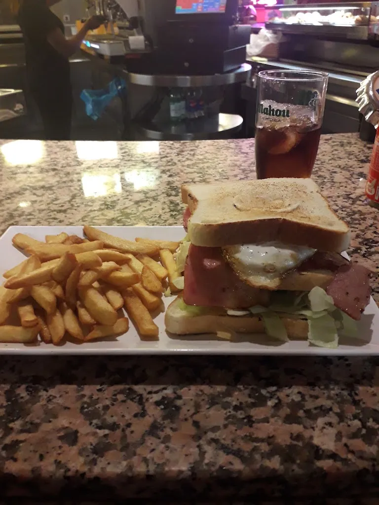 Menu_Área de servicio La Cadiera_Alconchel de Ariza_image_8