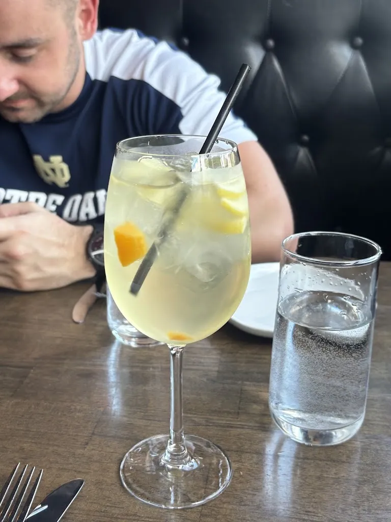 Lisa Michalek_The Raven Bistro_Albeta_review