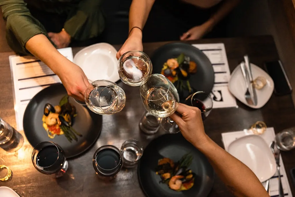 The Raven Bistro_Albeta_slider_image_3