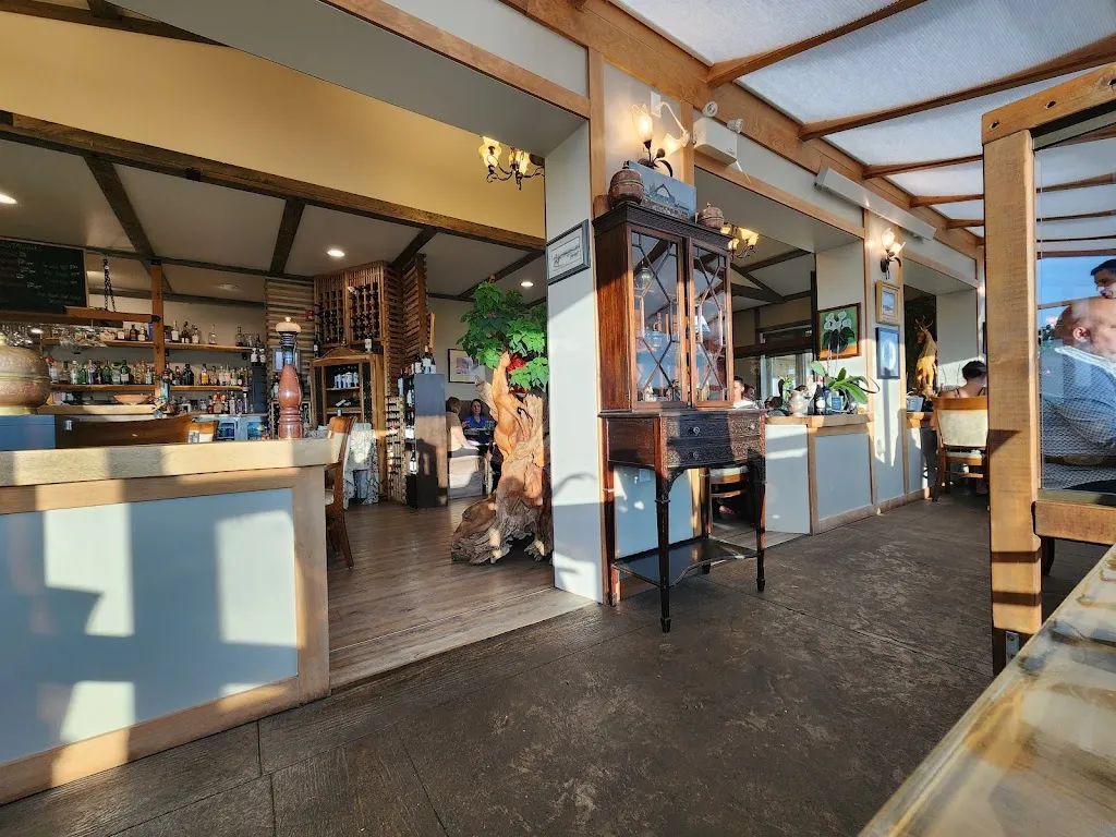 Longview Steakhouse_Albeta_slider_image_1