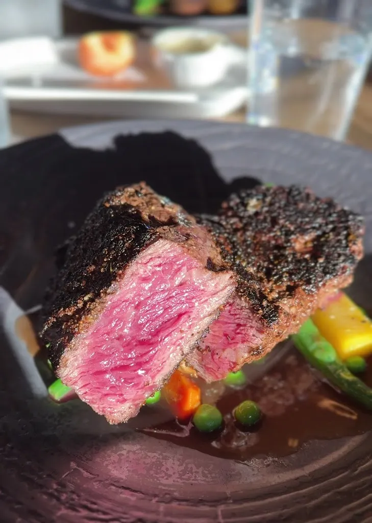 Longview Steakhouse_Albeta_slider_image_2