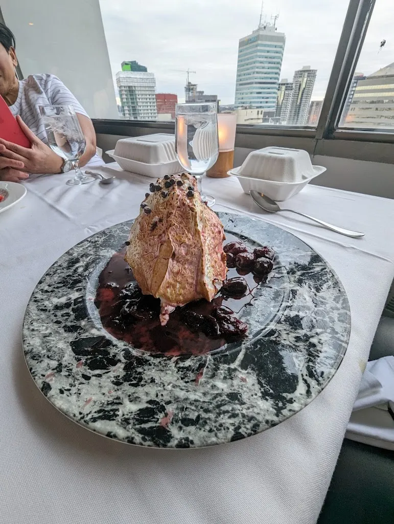 Menu_La Ronde Revolving Restaurant_Albeta_immagine_6