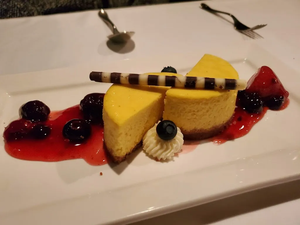 Menu_La Ronde Revolving Restaurant_Albeta_immagine_7